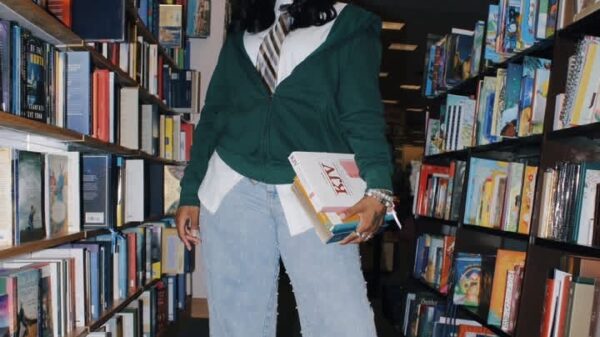 Elle Fears “Love Me Not”